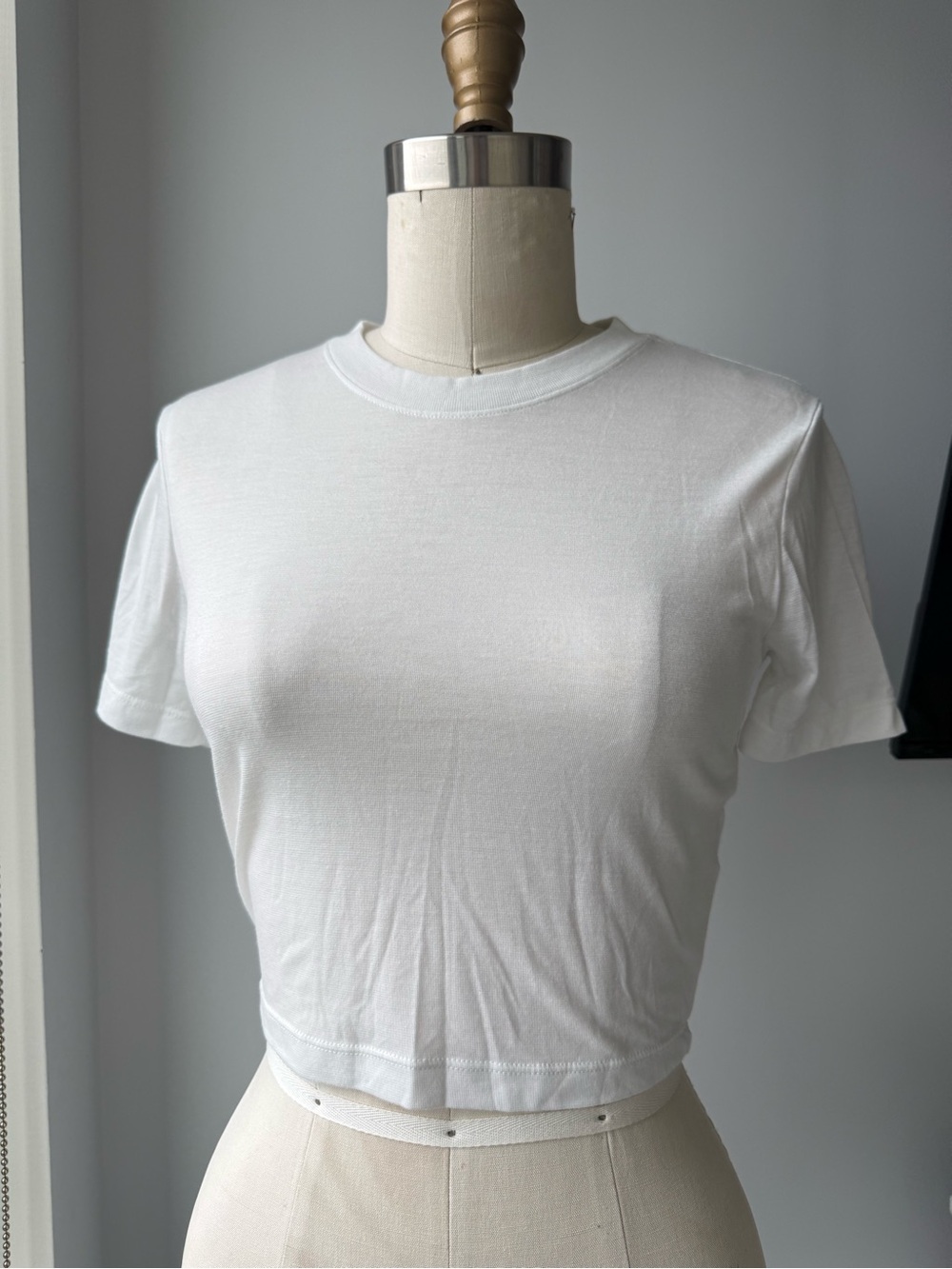 Nike White Short Sleeve Crop Tee
